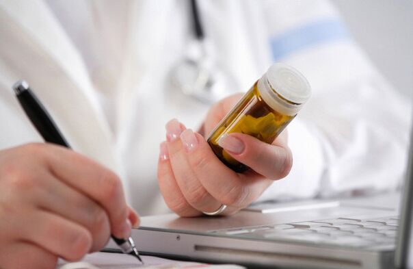 Gydytojas nustato vaistą nuo prostatito